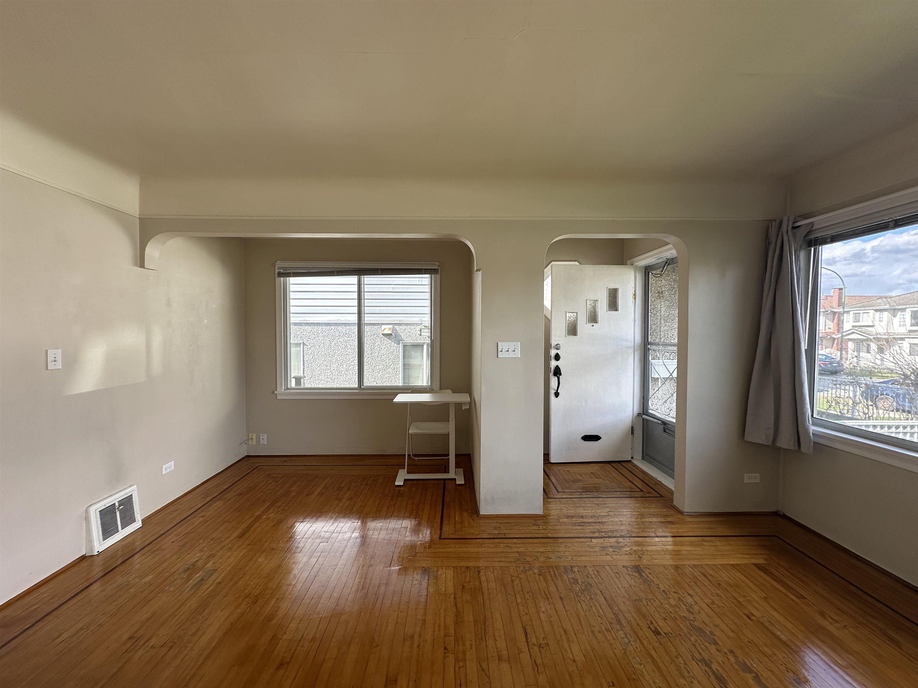 Additional image 6 of 4472 Triumph Street, Burnaby, BC, V5C 1Z9