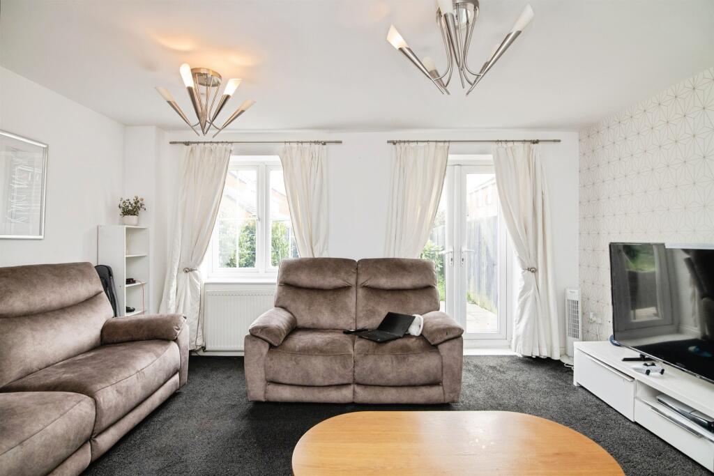 York Crescent, West Bromwich photo 2