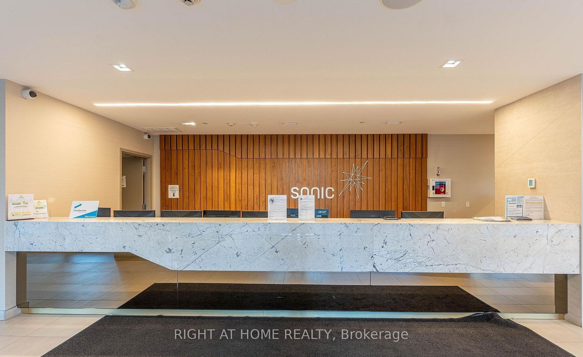 310-2 Sonic Way, Toronto, ON, M3C 0P2 photo 4