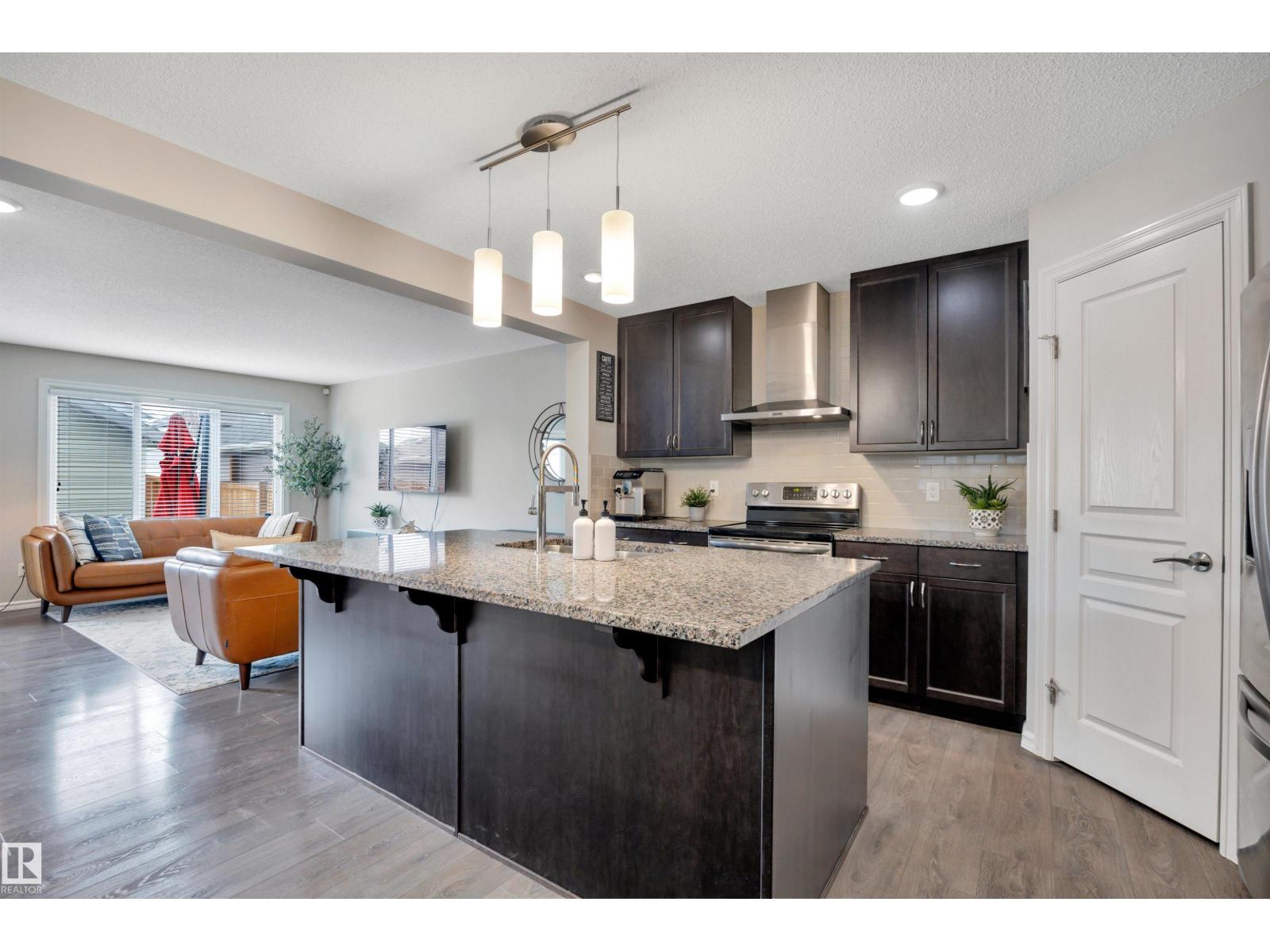 22220 88 Avenue NW, Edmonton, AB, T5T7H2