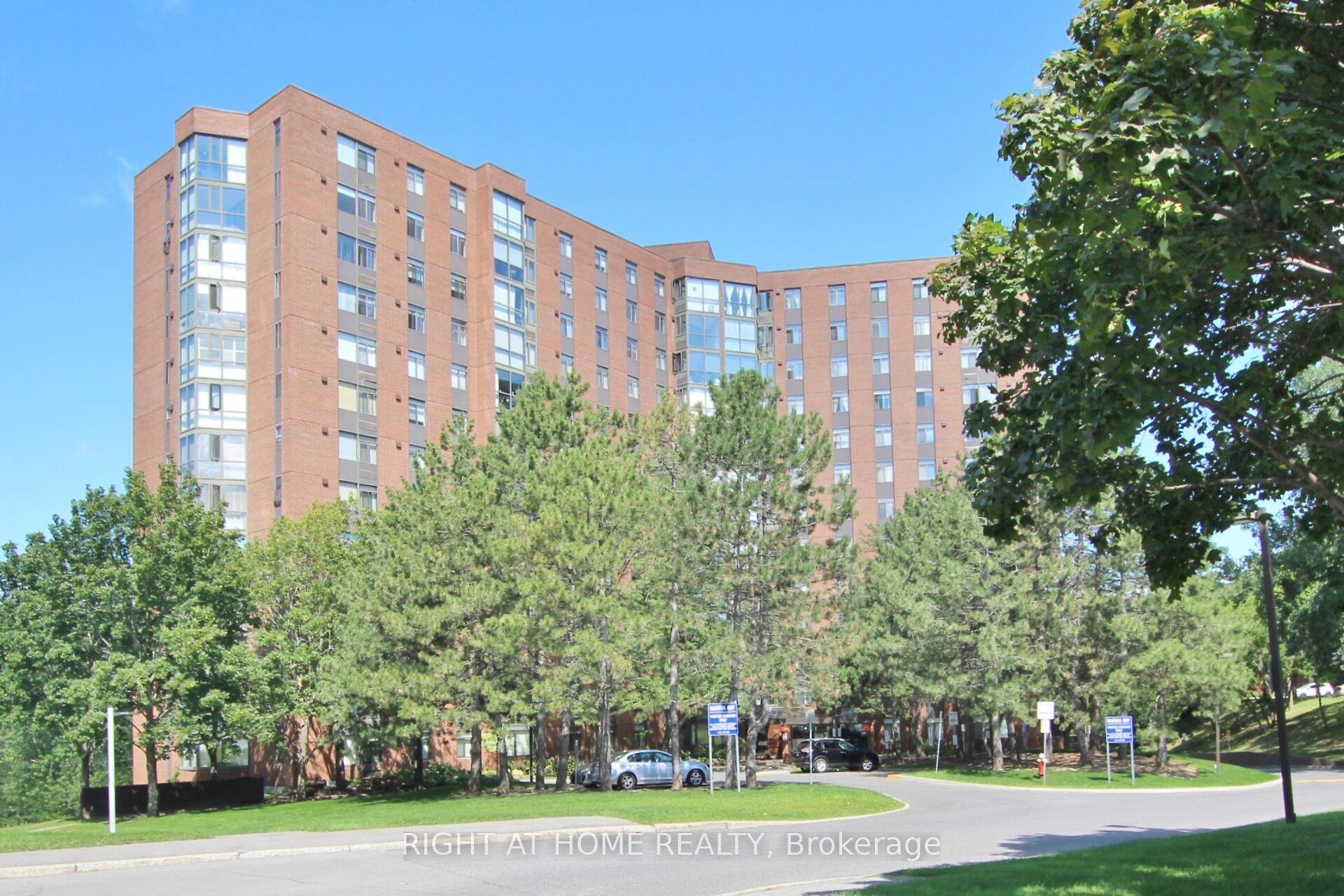 1213-2871 Richmond Road W, Ottawa, ON, K2B 8M5