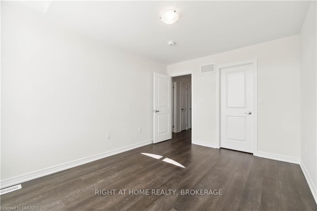 Additional image 6 of 8-40 Zinfandel Drive, Hamilton, ON, L8E 0L1