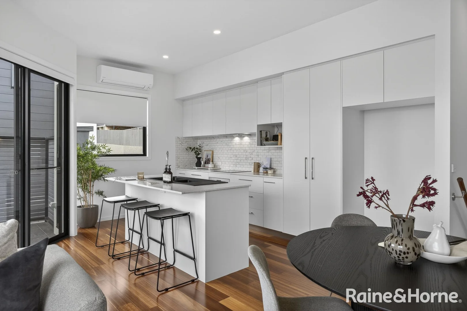 Additional image 8 of 10/60 Auburn Road, Kingston Beach TAS 7050