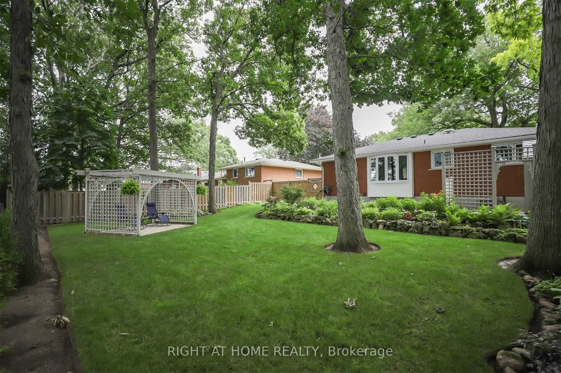 14 Forest Road, Grimsby, ON, L3M 2J3 photo 4