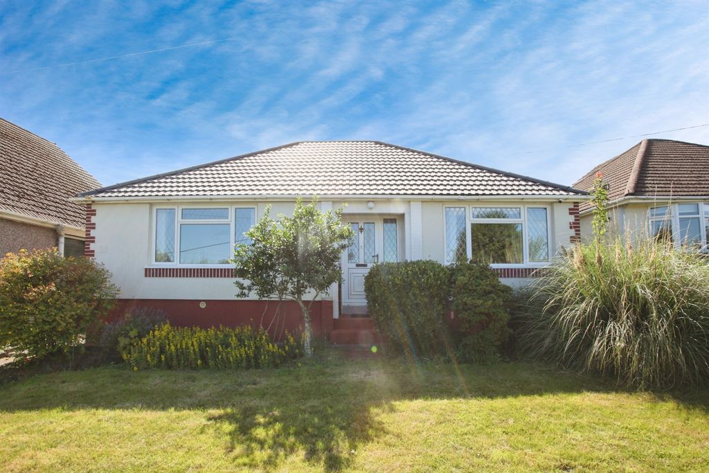 4 bed detached bungalow for saleCourt Road, Caerphilly CF83