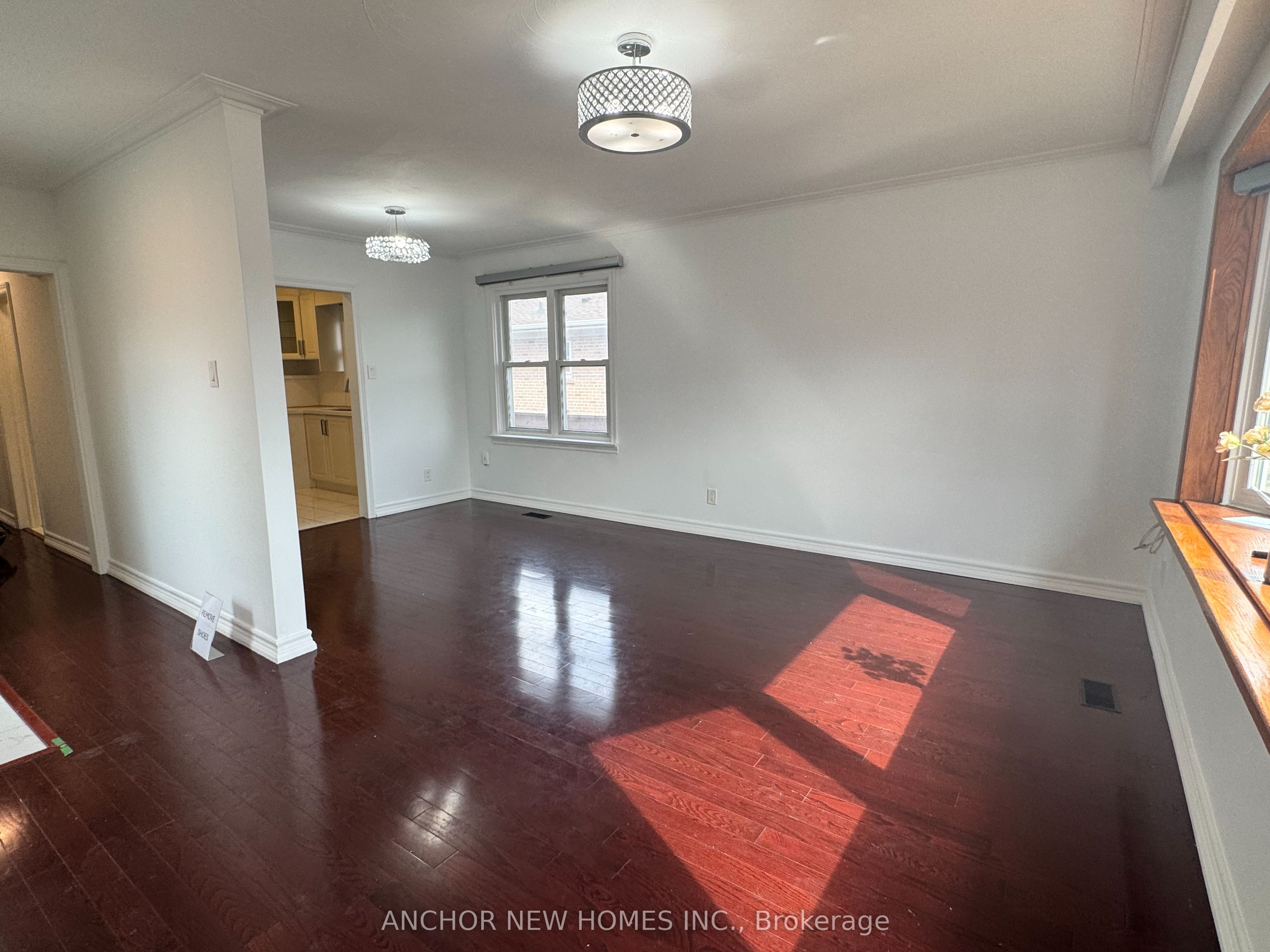 Additional image 3 of 28 Eringate Drive, Toronto, ON, M9C 3Y7