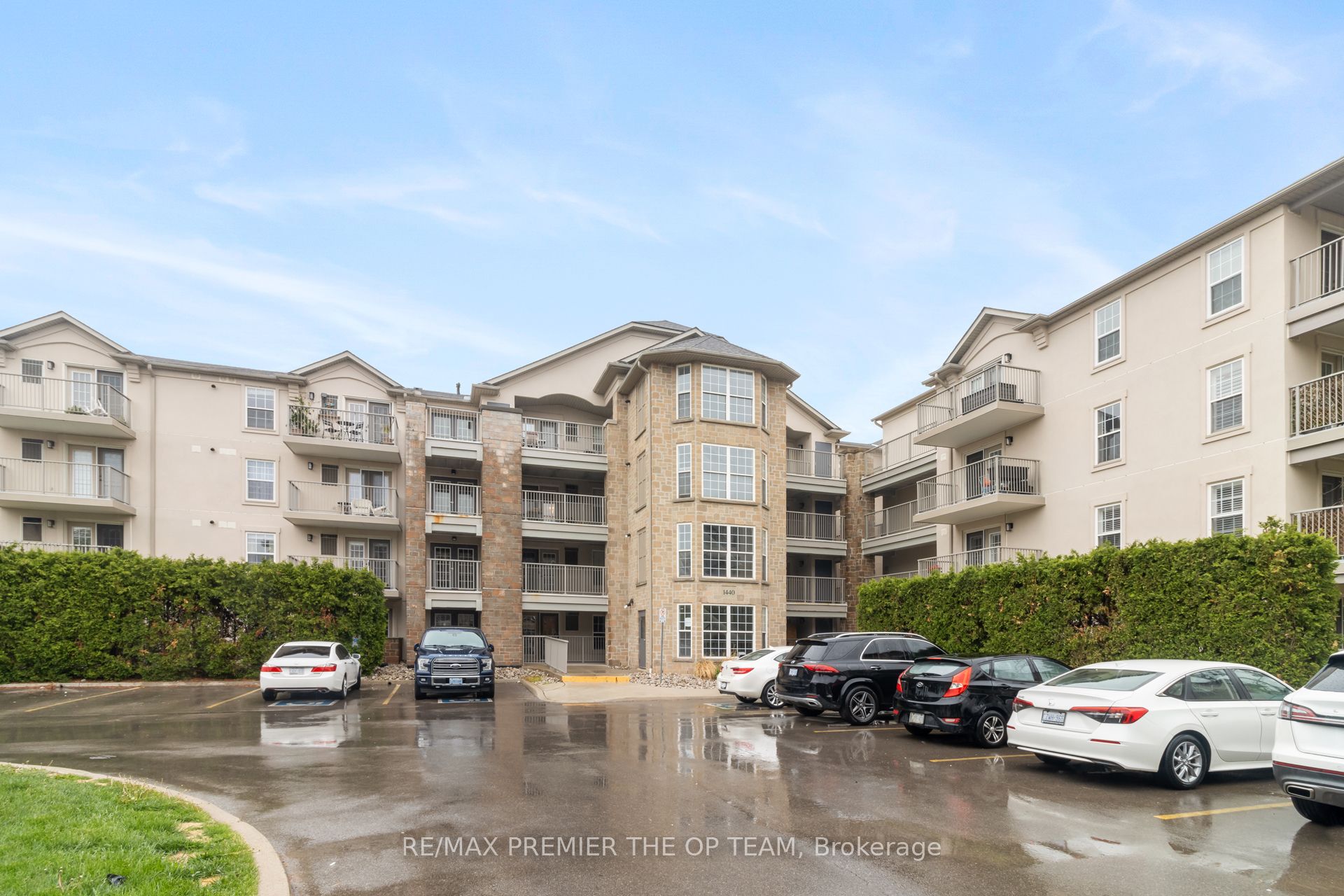 Additional image 5 of 404-1440 Bishops Gate, Oakville, ON, L6M 4M9