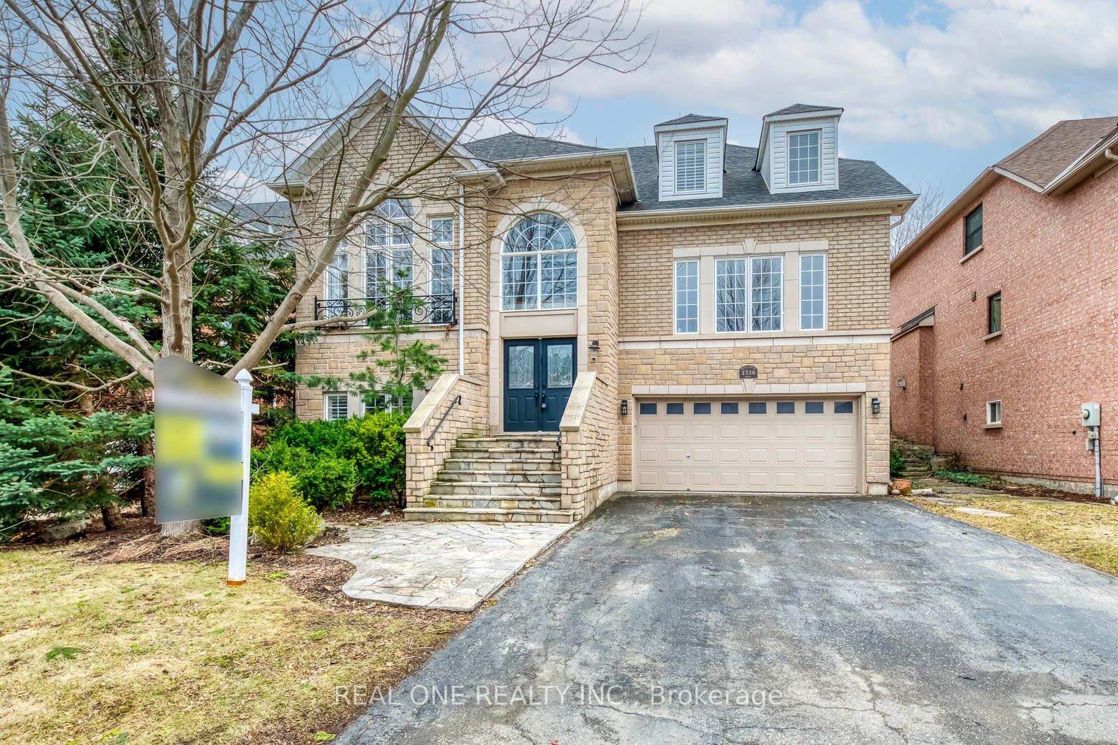 2326 Rockingham Drive, Oakville, ON, L6H 7J4