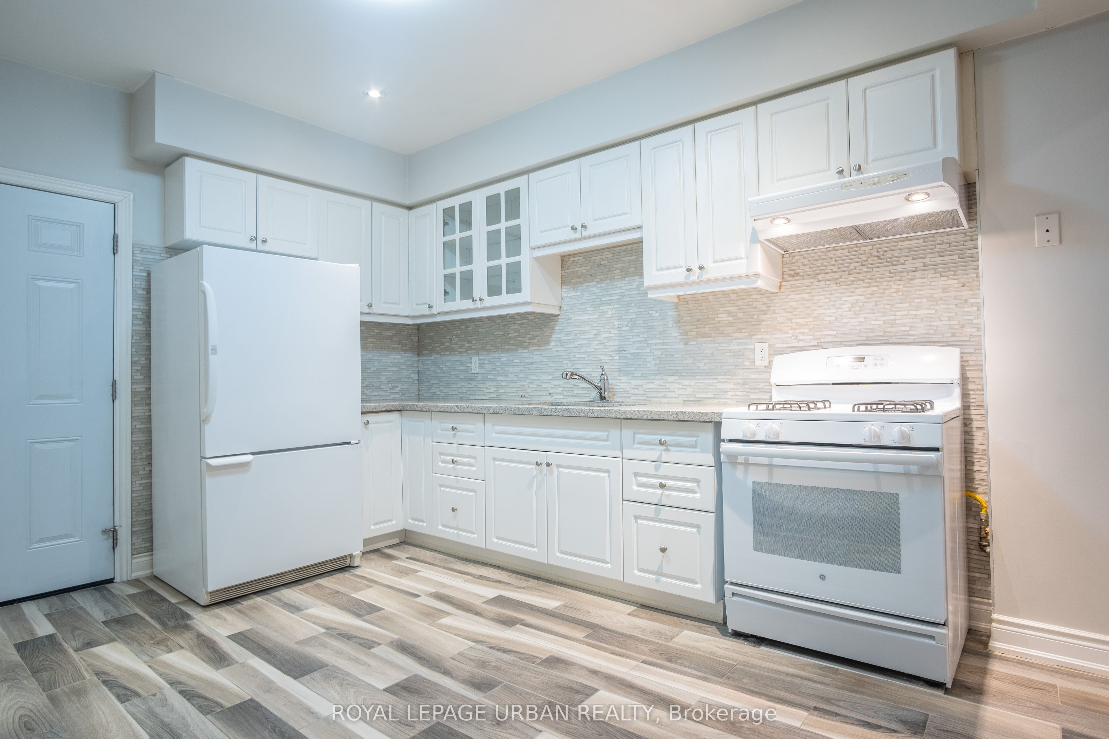 1-1233 Davenport Road, Toronto, ON, M6H 2H1