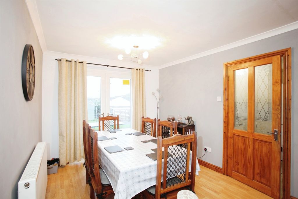 Additional image 5 of 5 bed semi-detached house for saleSt. James Close, Maesycwmmer, Hengoed CF82
