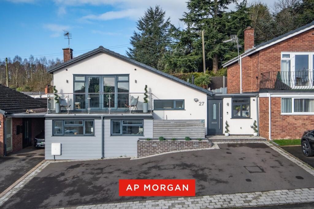 Westfields, Catshill, Bromsgrove, Worcestershire, B61