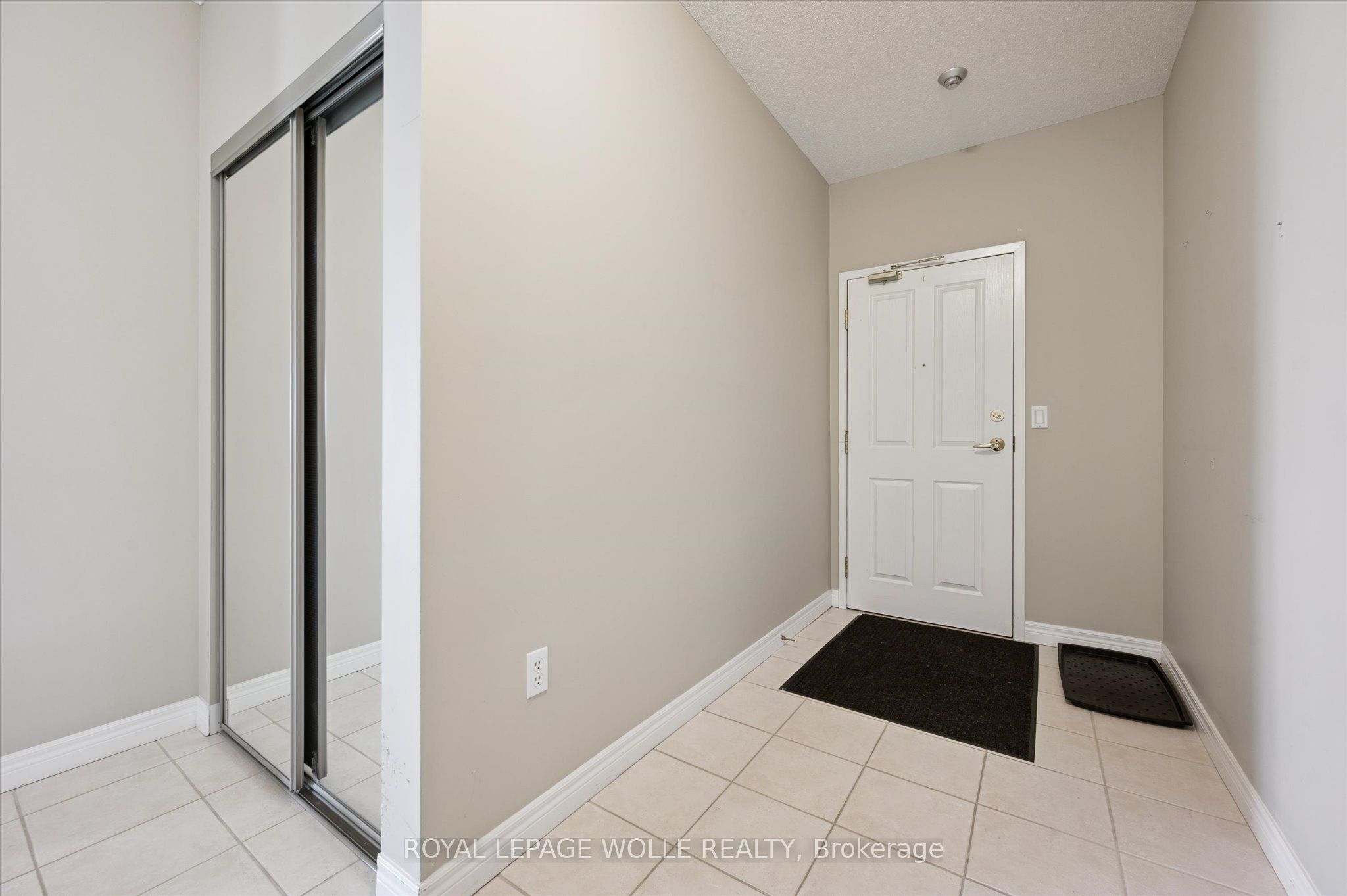 Additional image 5 of 706-255 Keats Way, Waterloo, ON, N2L 6N6
