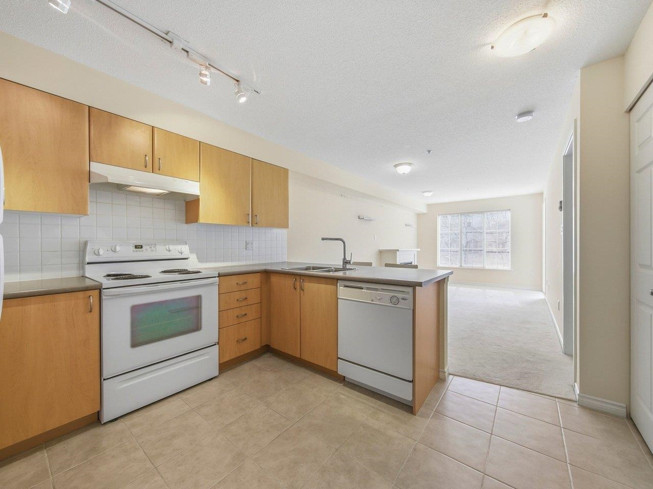 Additional image 2 of 204-14859 100 Avenue, Surrey, BC, V3R 2V5