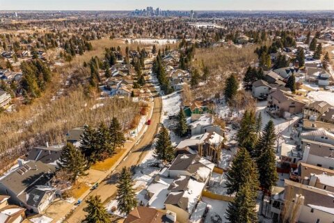 Additional image 8 of 131 Stratton Crescent SW, Calgary, AB, T3H 1T7