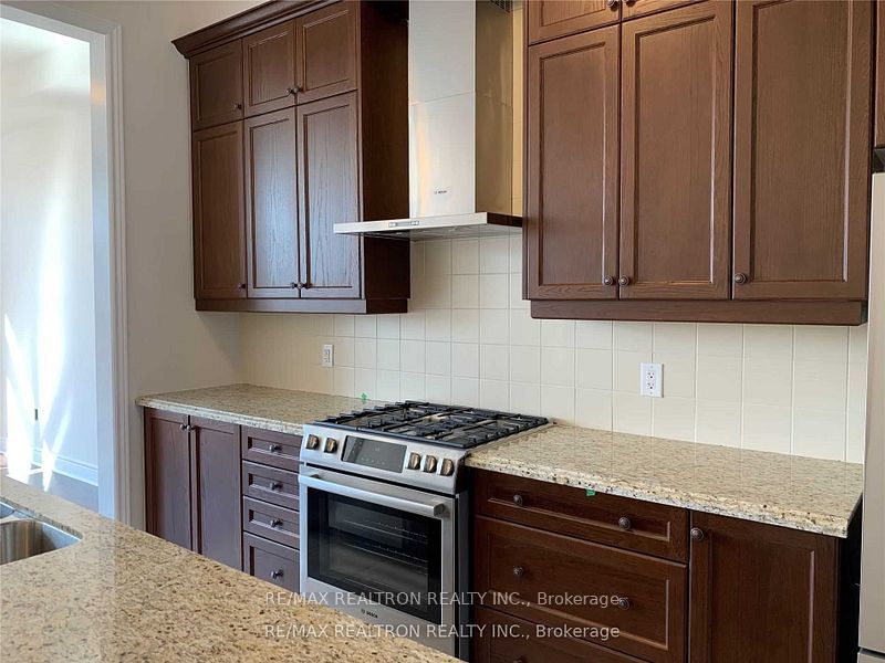 Additional image 6 of 106 Carrville Woods Circle, Vaughan, ON, L6A 4Z6