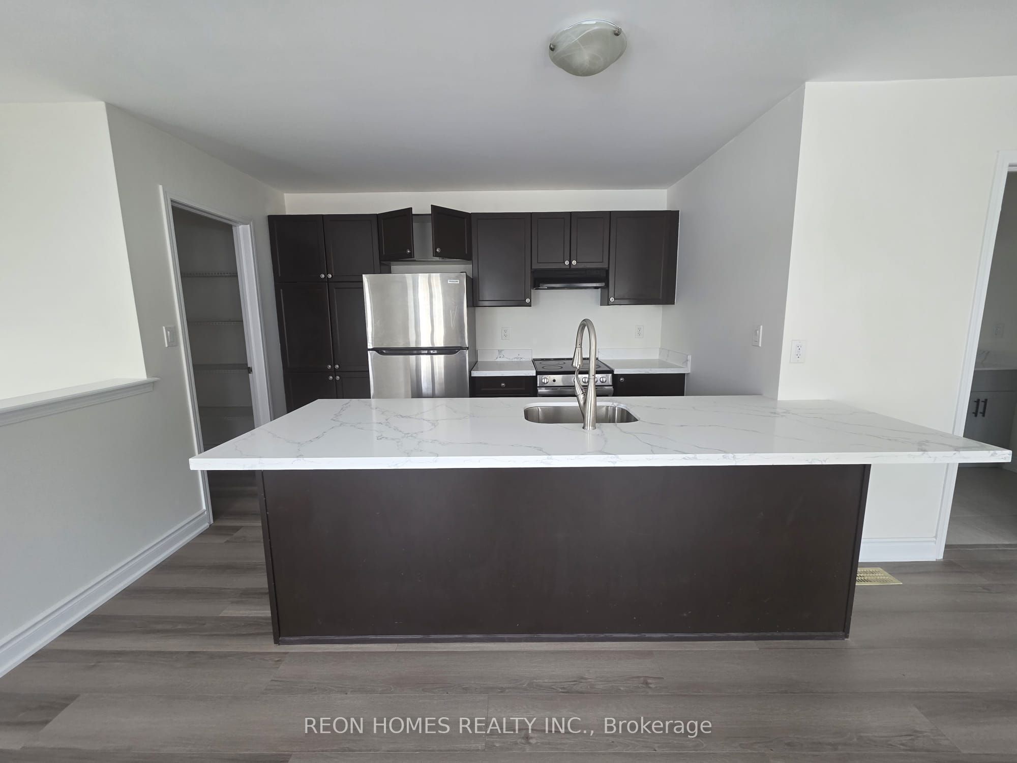 Additional image 6 of (Coach)-237 B Cornell Park Avenue, Markham, ON, L6B 0W8