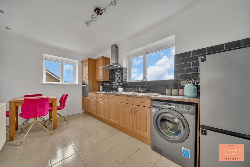 Additional image 2 of 2 bed flat for saleTempleton Avenue, Llanishen CF14