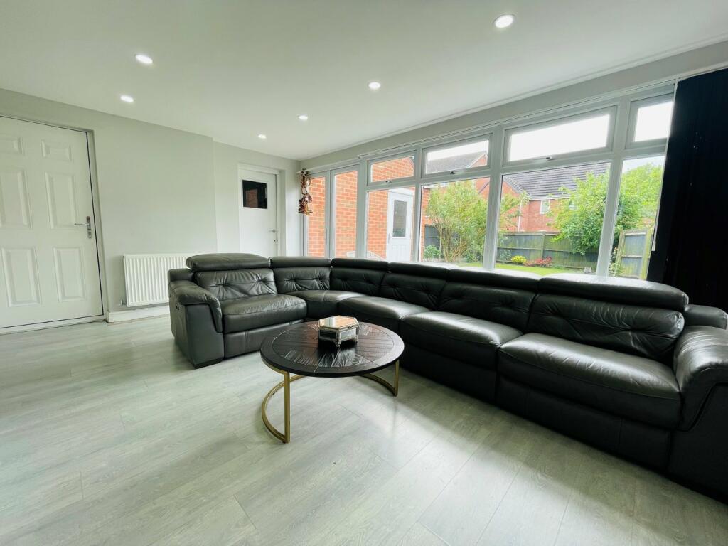 Additional image 13 of York Crescent, West Bromwich, B70