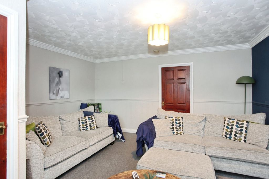 Additional image 3 of 4 bed semi-detached house for salePenybont, Penpedairheol, Hengoed CF82