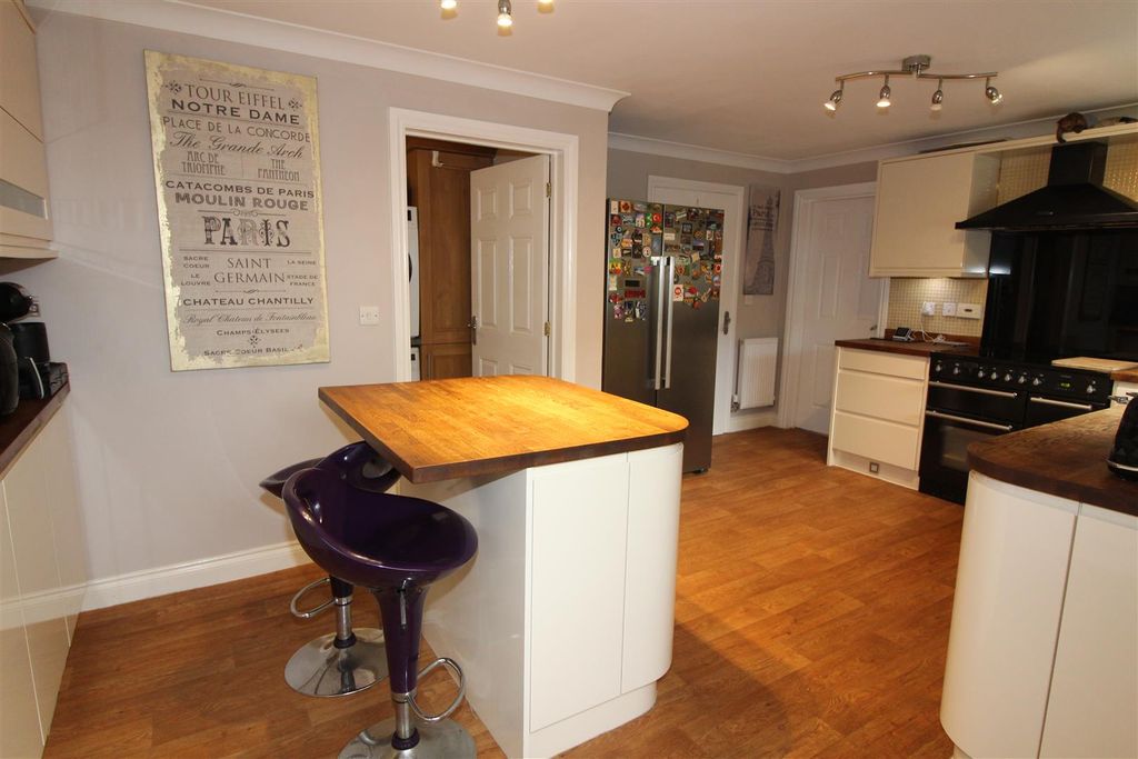 Additional image 12 of 5 bed detached house for salePwll Yr Allt, Pengam, Hengoed CF82