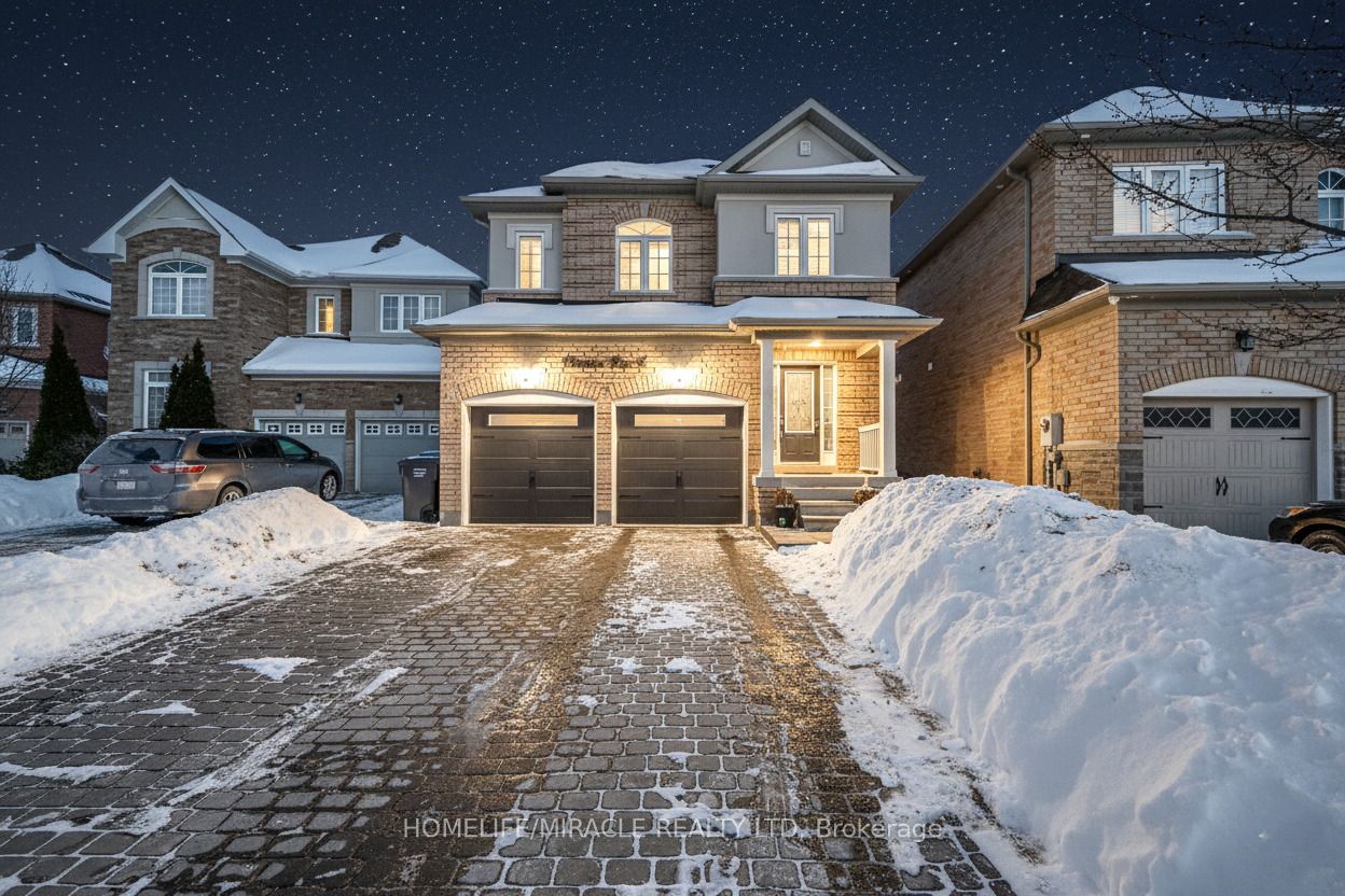 4 Templeton Court, Brampton, ON, L6P 3B2