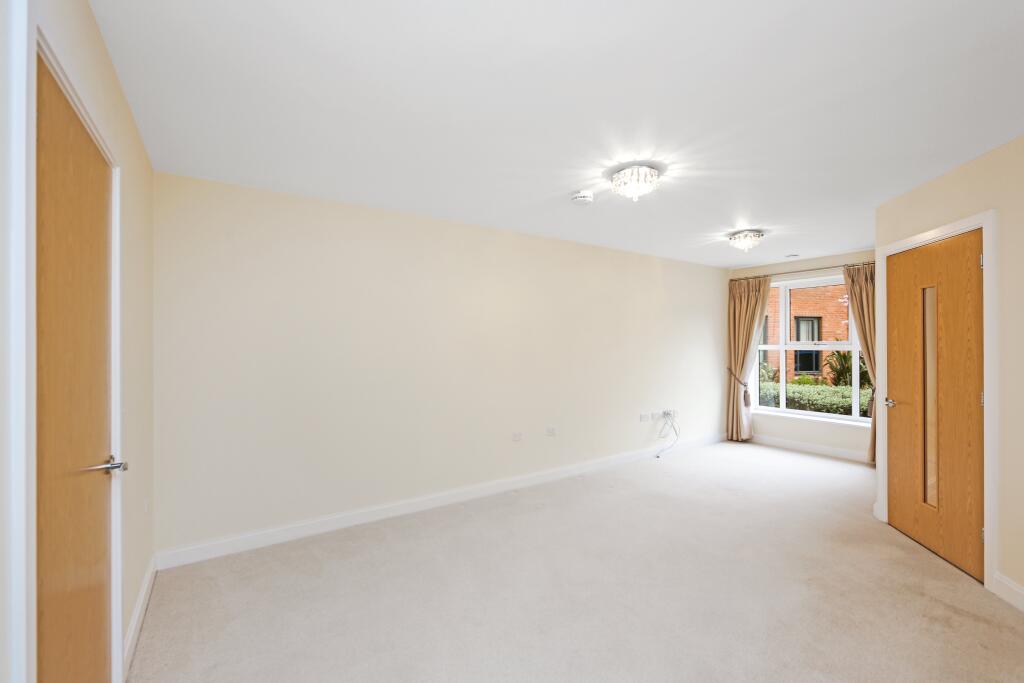 Clive Road, Redditch, Worcestershire, B97 4BT photo 2
