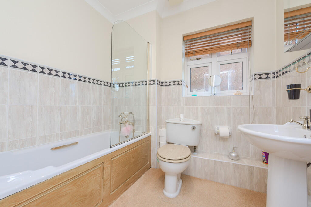 Additional image 19 of Flat 2, Thornhill Court, 126-128 Thornhill Road, Sutton Coldfield, B74 2LU
