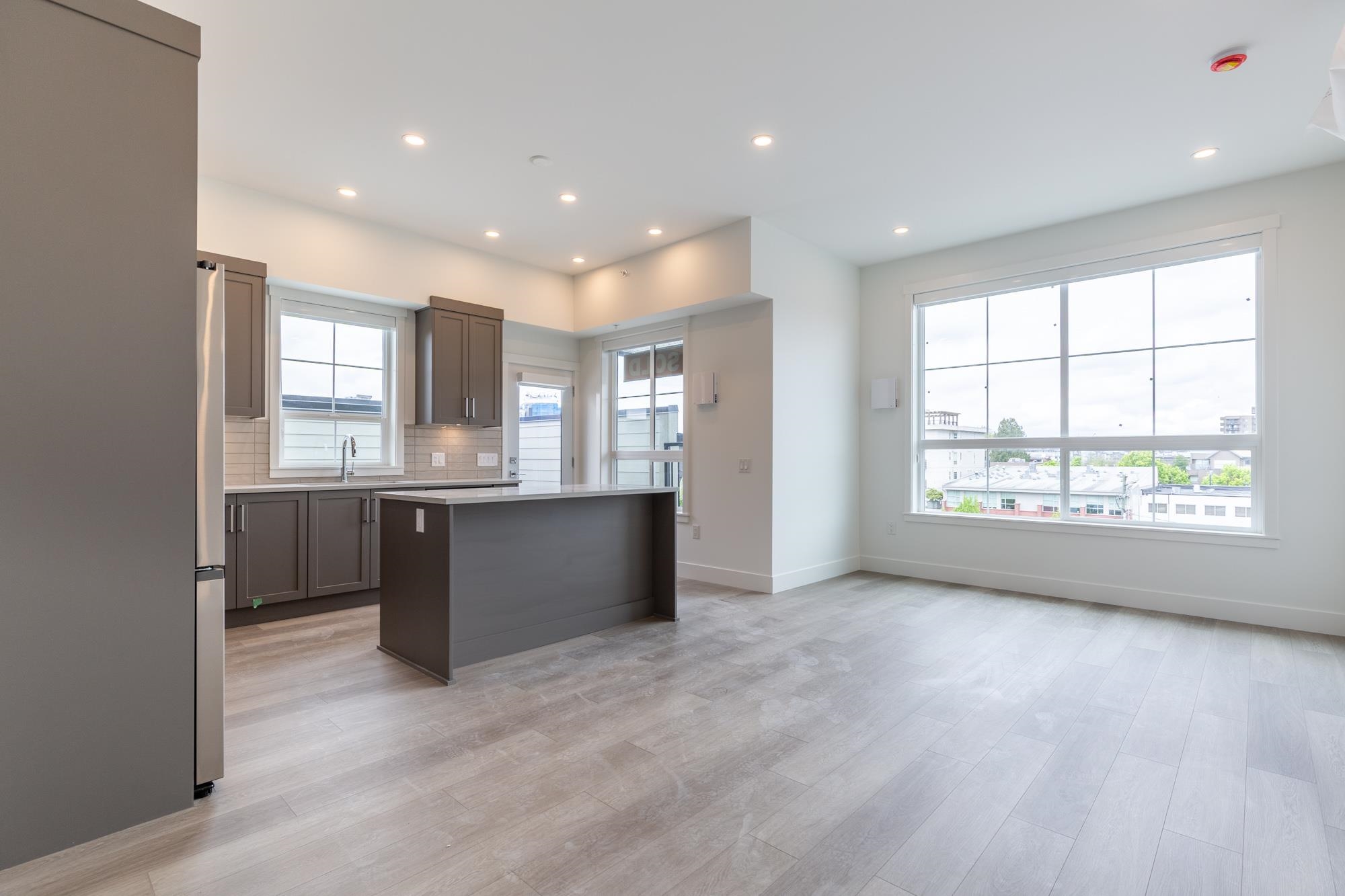 511-22348 North Avenue, Maple Ridge, BC, V2X 8T2