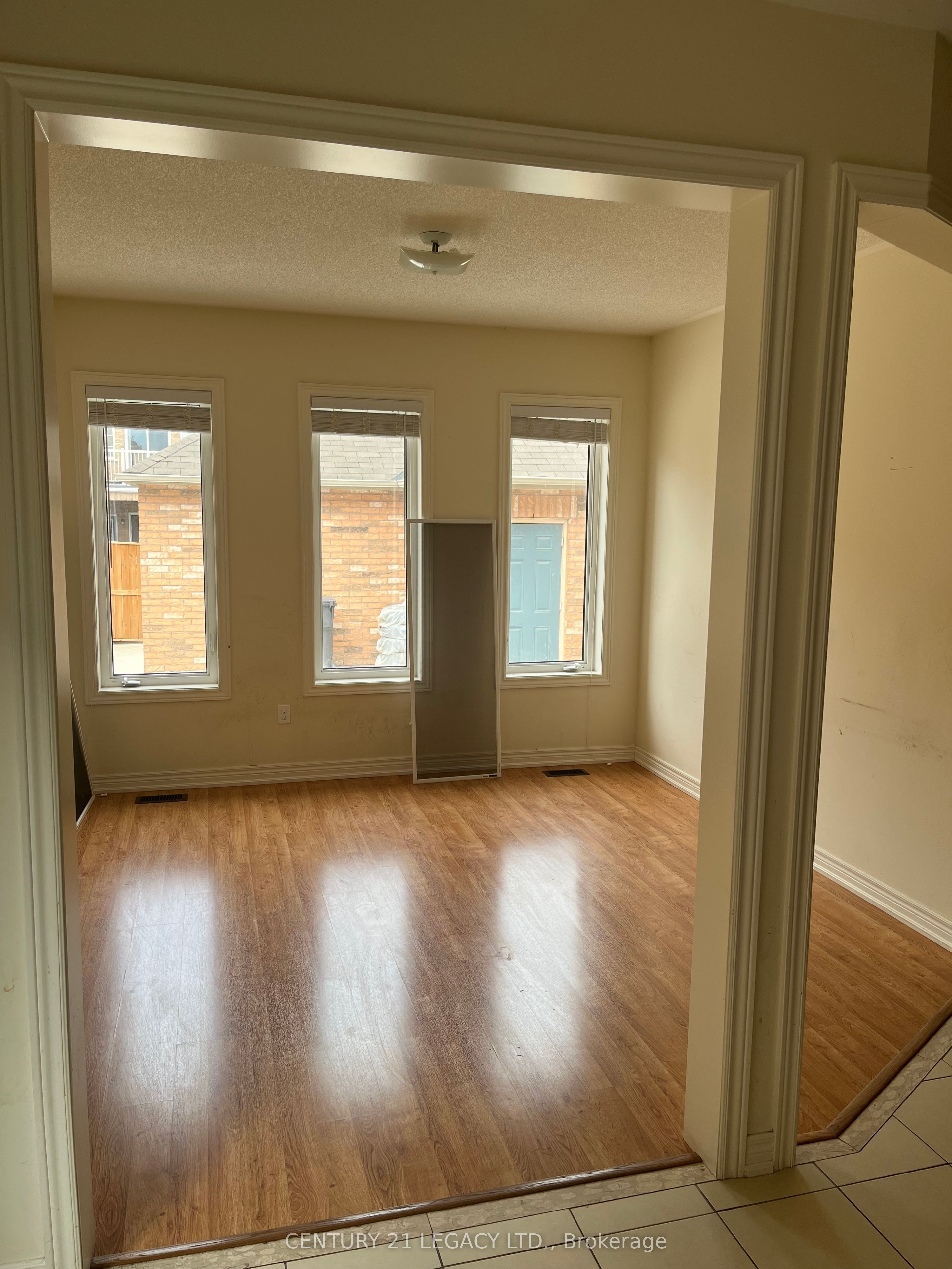 Additional image 4 of 16 Saint Dennis Road, Brampton, ON, L6R 3W5