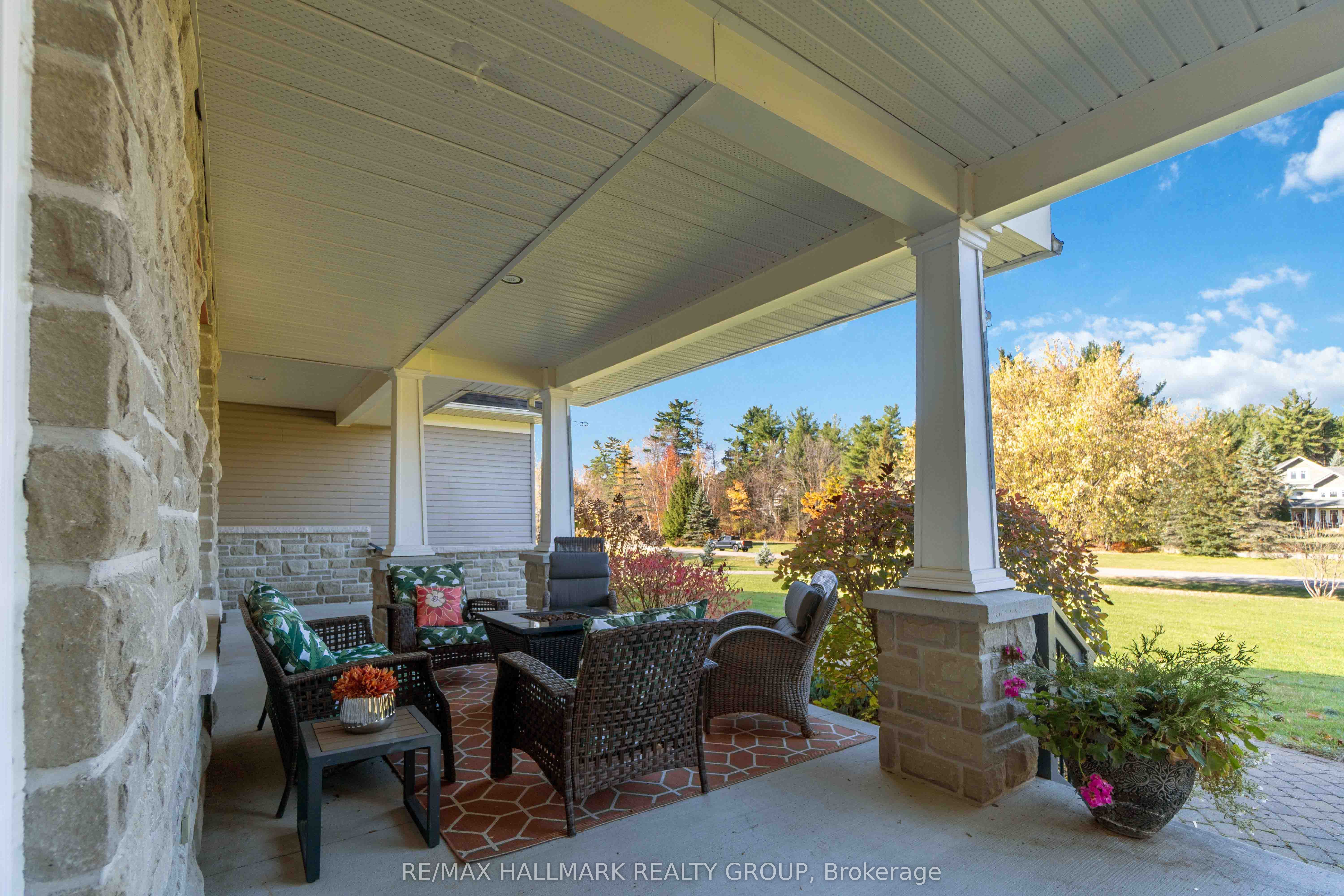 Additional image 3 of 137 Goodman Drive, Ottawa, ON, K2W 1C7