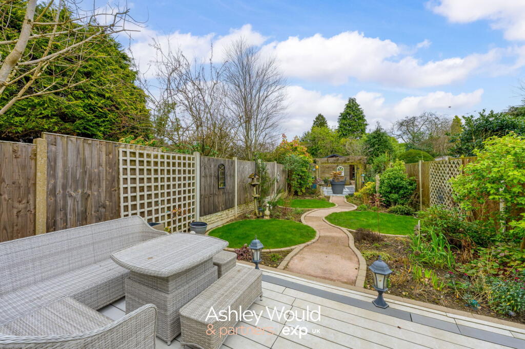 Oak Tree Crescent, Halesowen, B62 9DA photo 2