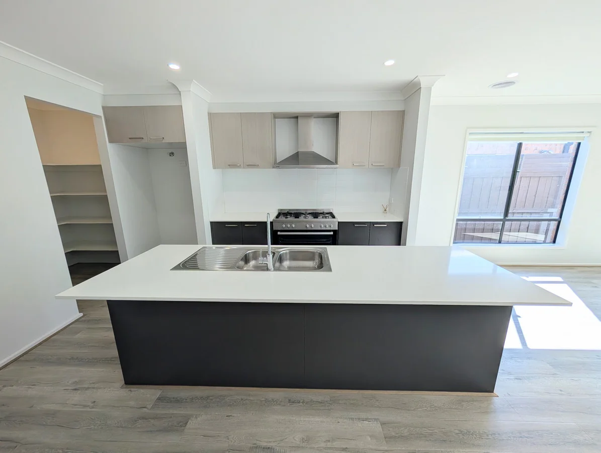 19 Mimosa Drive, Beveridge VIC 3753 photo 2
