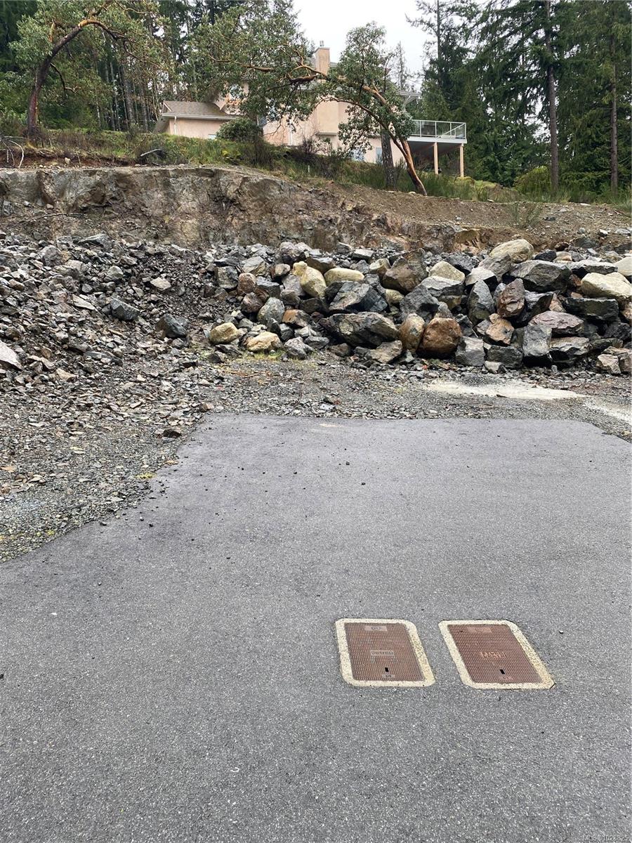 Additional image 2 of 3346 West Oak Place, Langford, BC, V9C 2P2