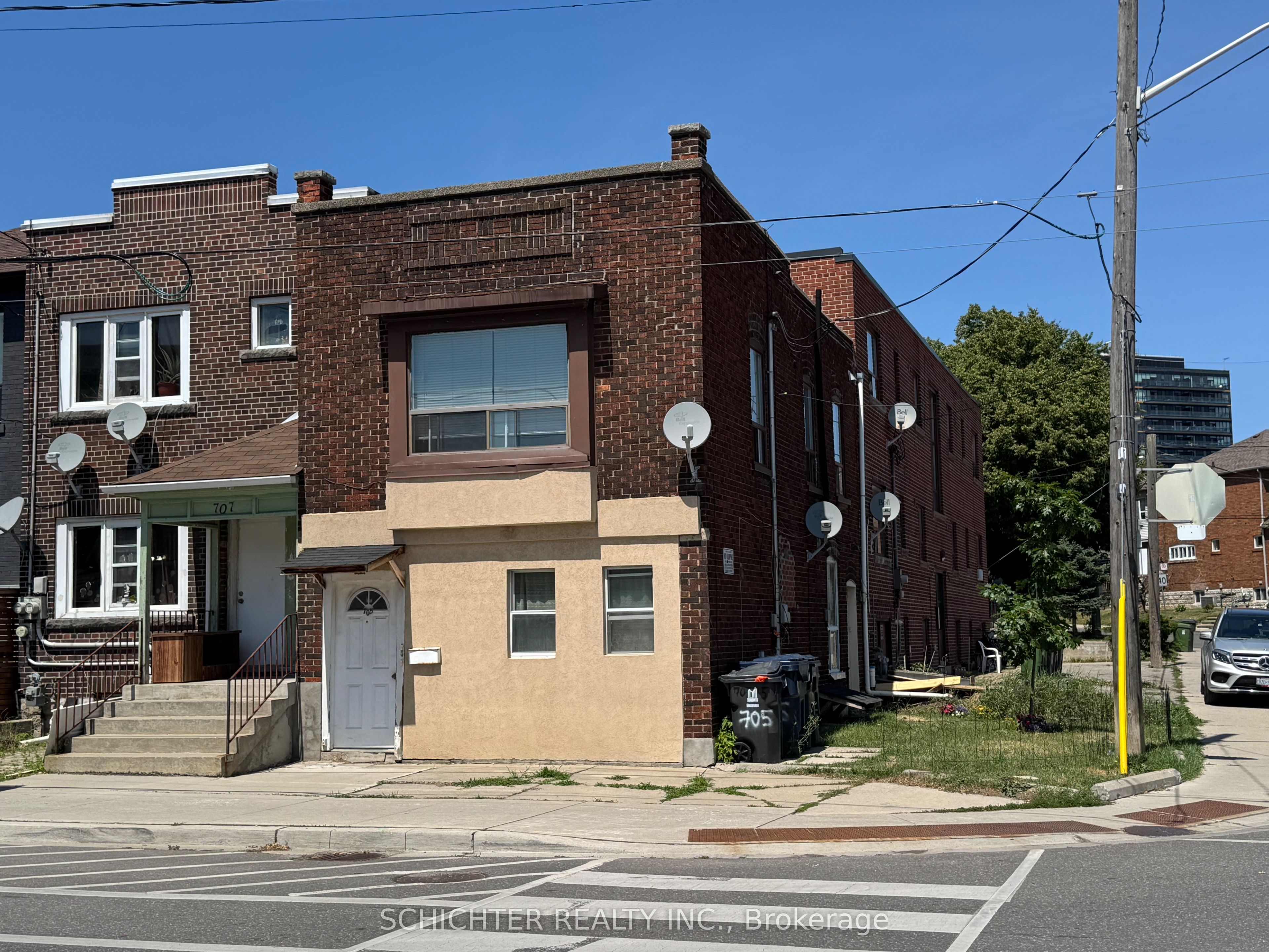 Triplex-705 Vaughan Road W, Toronto, ON, M6E 2Y8