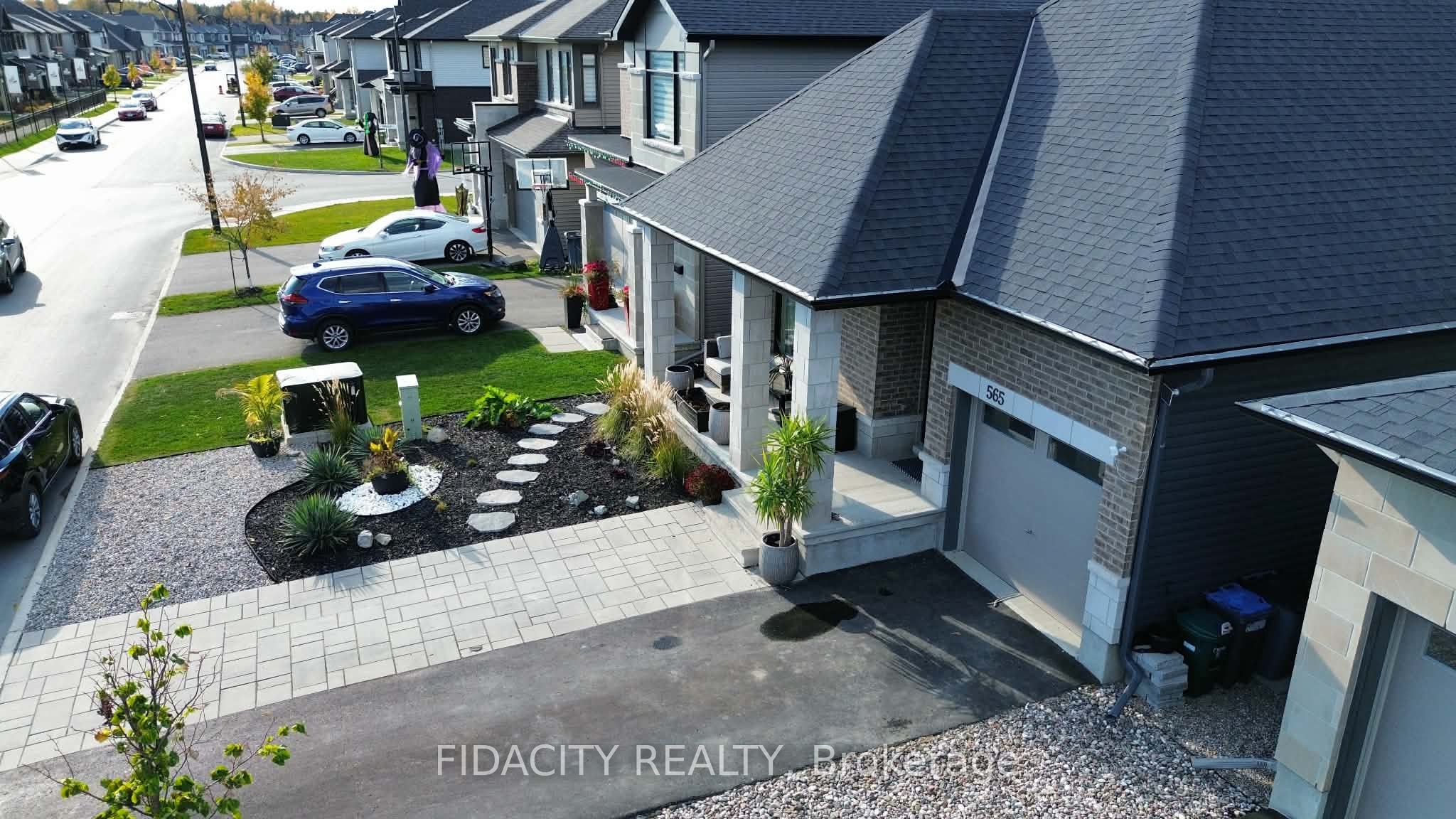 Additional image 3 of 565 Bobolink Ridge, Ottawa, ON, K2S 2P4