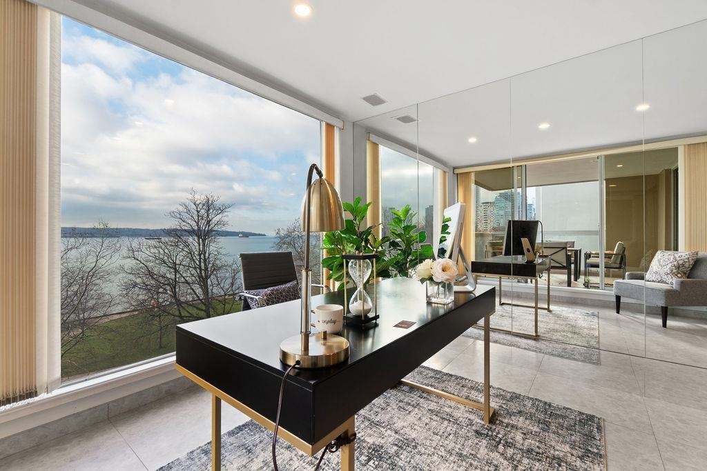 Additional image 4 of 401-2015 Beach Avenue, Vancouver, BC, V6G 1Z3