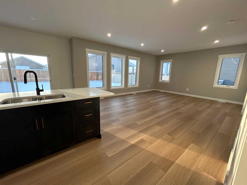 4 Williams Avenue, Olds, AB, T4H 0H1 photo 4