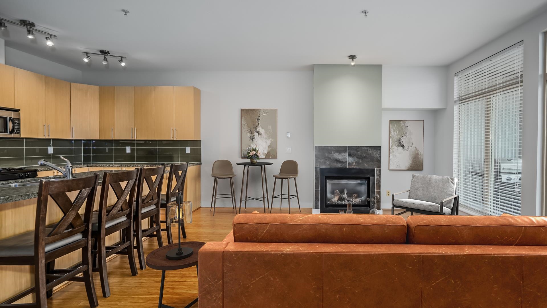 312-6233 London Road, Richmond, BC, V7E 3S3