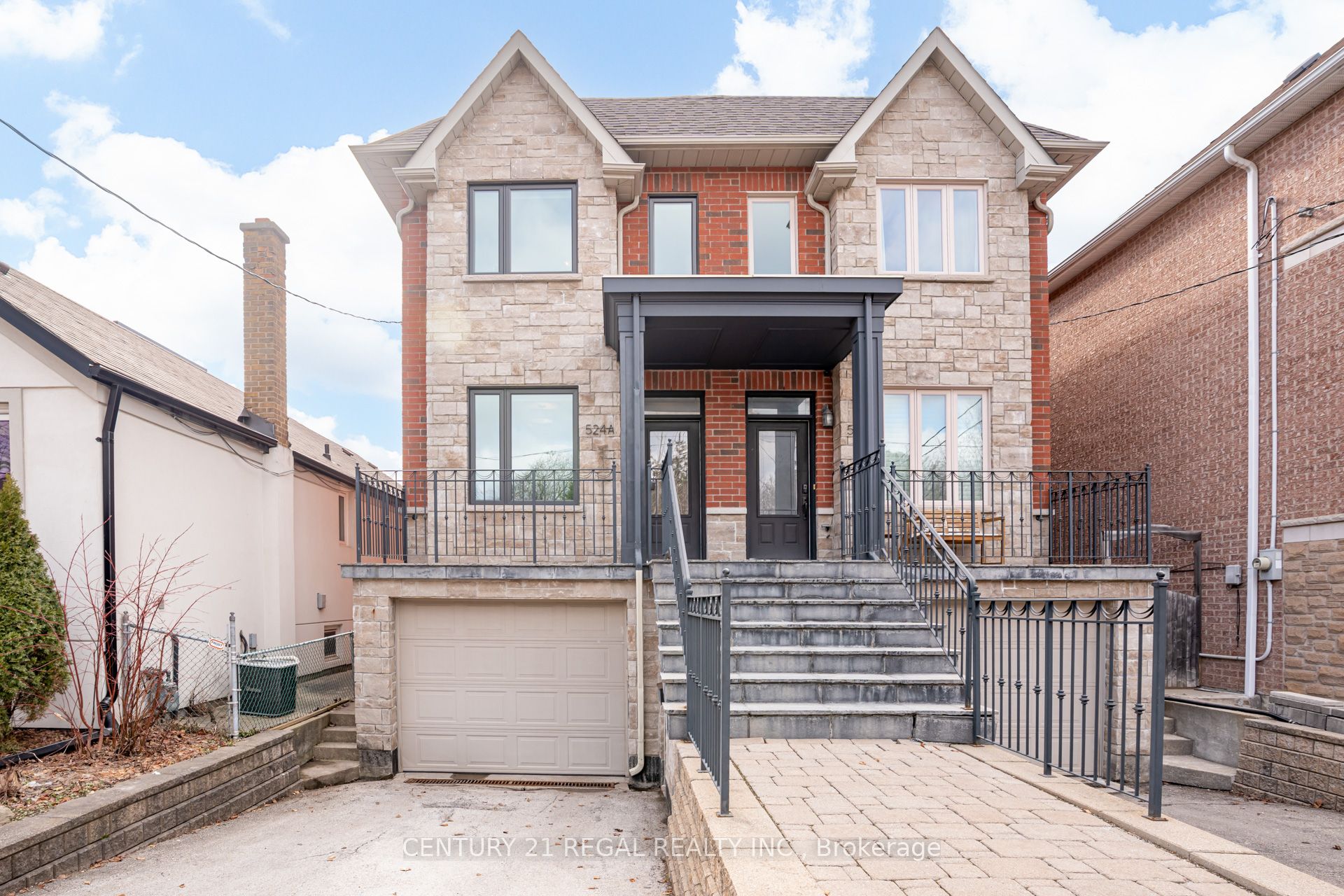 524A Mcroberts Avenue, Toronto, ON, M6E 4R4