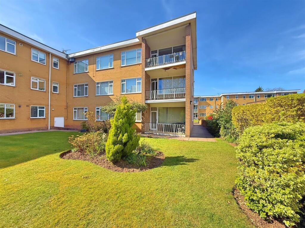 Seymour Gardens, Four Oaks, Sutton Coldfield