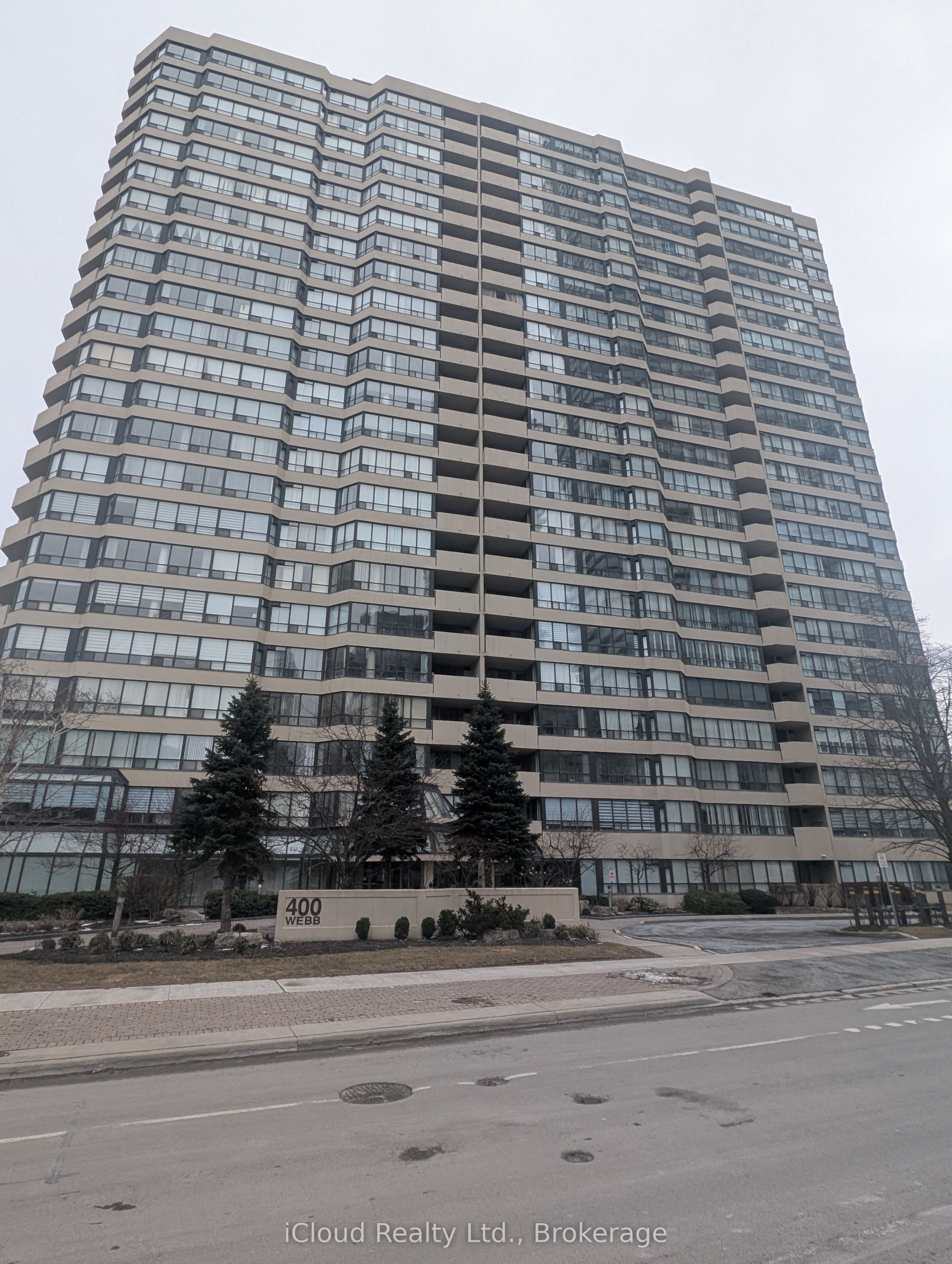 703-400 Webb Drive, Mississauga, ON, L5B 3Z7