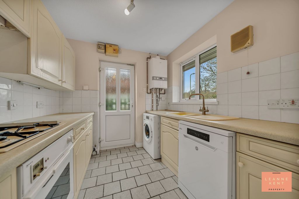 Additional image 14 of 2 bed bungalow for saleRhyd Y Gwern Close, Caerphilly CF83