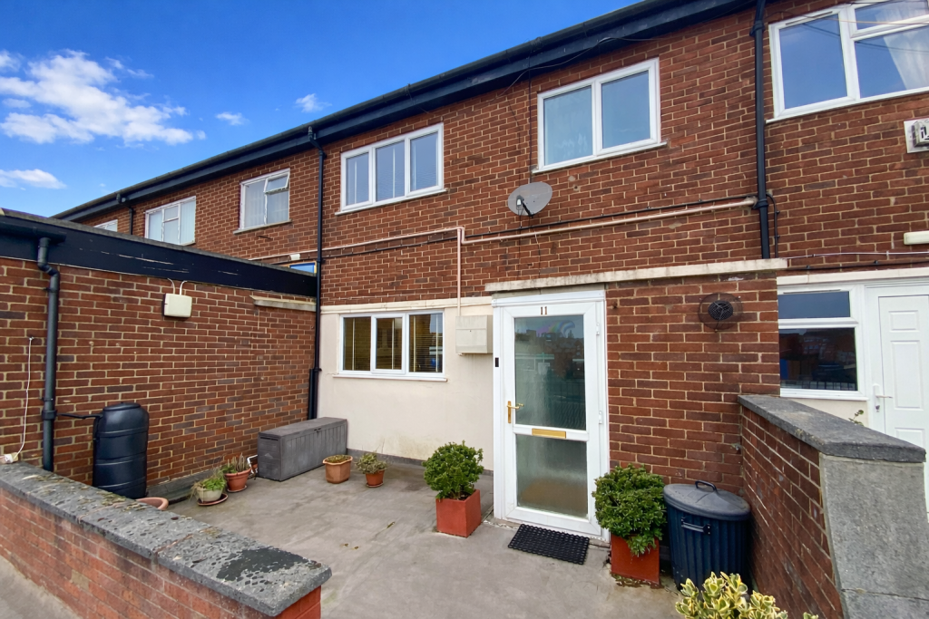 HALESOWEN, Queensway