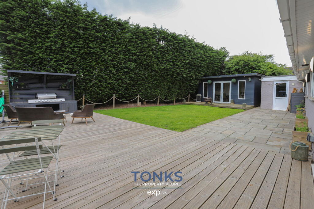 Additional image 3 of Unique one-of-a-kind home offering amazing space – Merton Close, Oldbury, B68 8NG