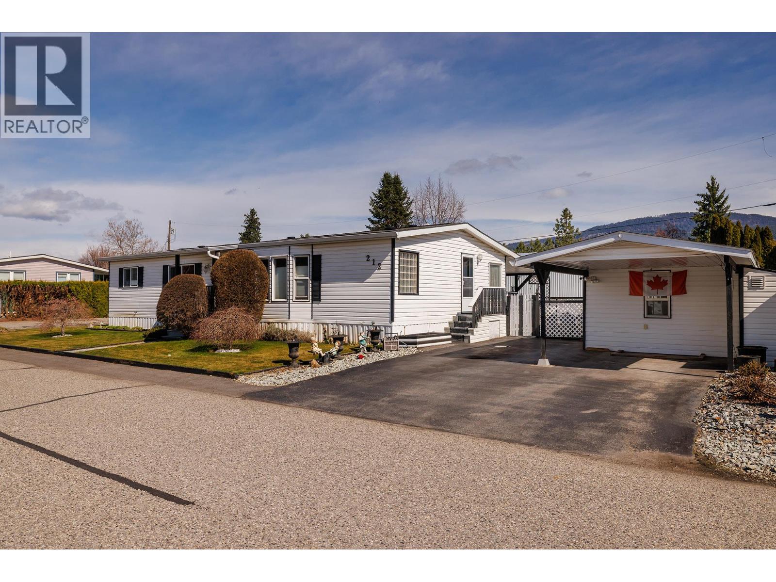 212-720 Commonwealth Road, Kelowna, BC, V4V1S1