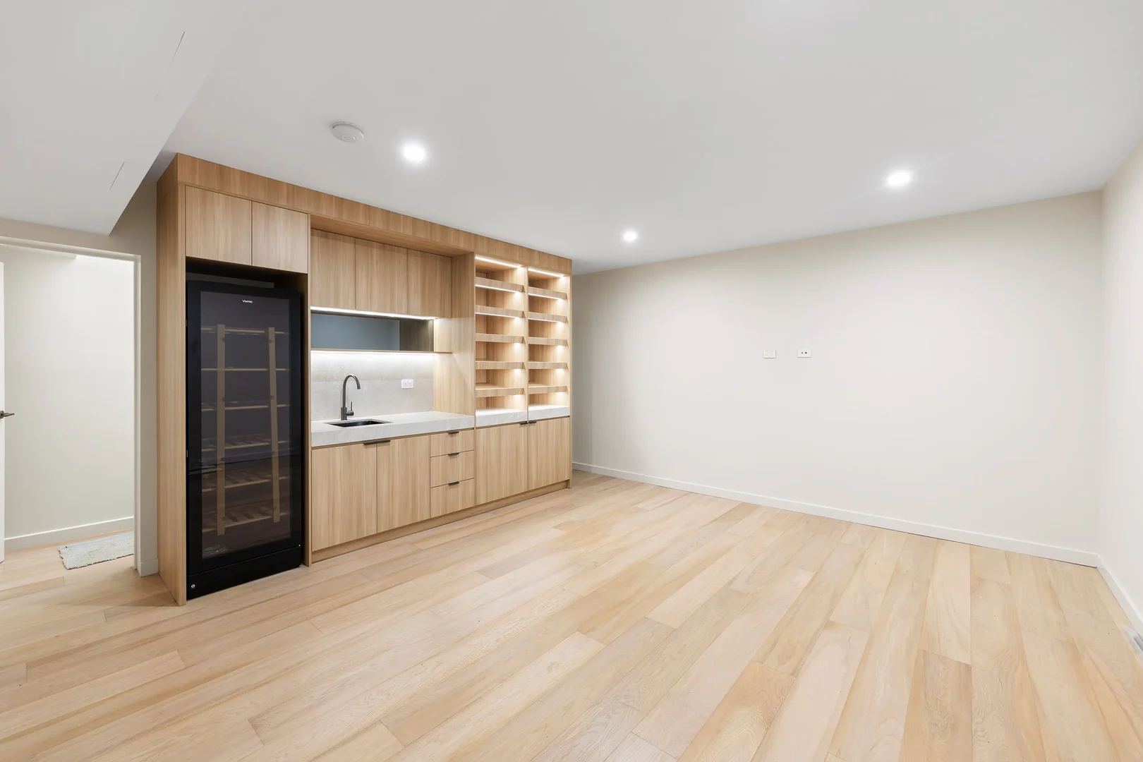 Additional image 4 of 2/2 Ruda Street, Doncaster VIC 3108