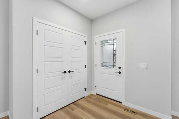 Additional image 3 of 2161 Bayview Drive SW, Airdrie, AB, T4B 5N3