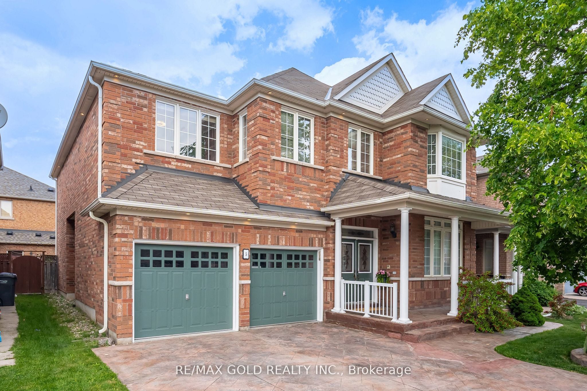 5 Summershade Street, Brampton, ON, L6P 2B9