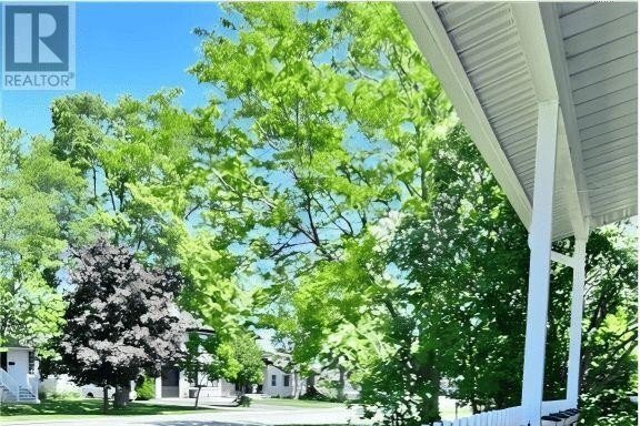 Additional image 8 of 8 Vanson Avenue, Ottawa, ON, K2E6A8