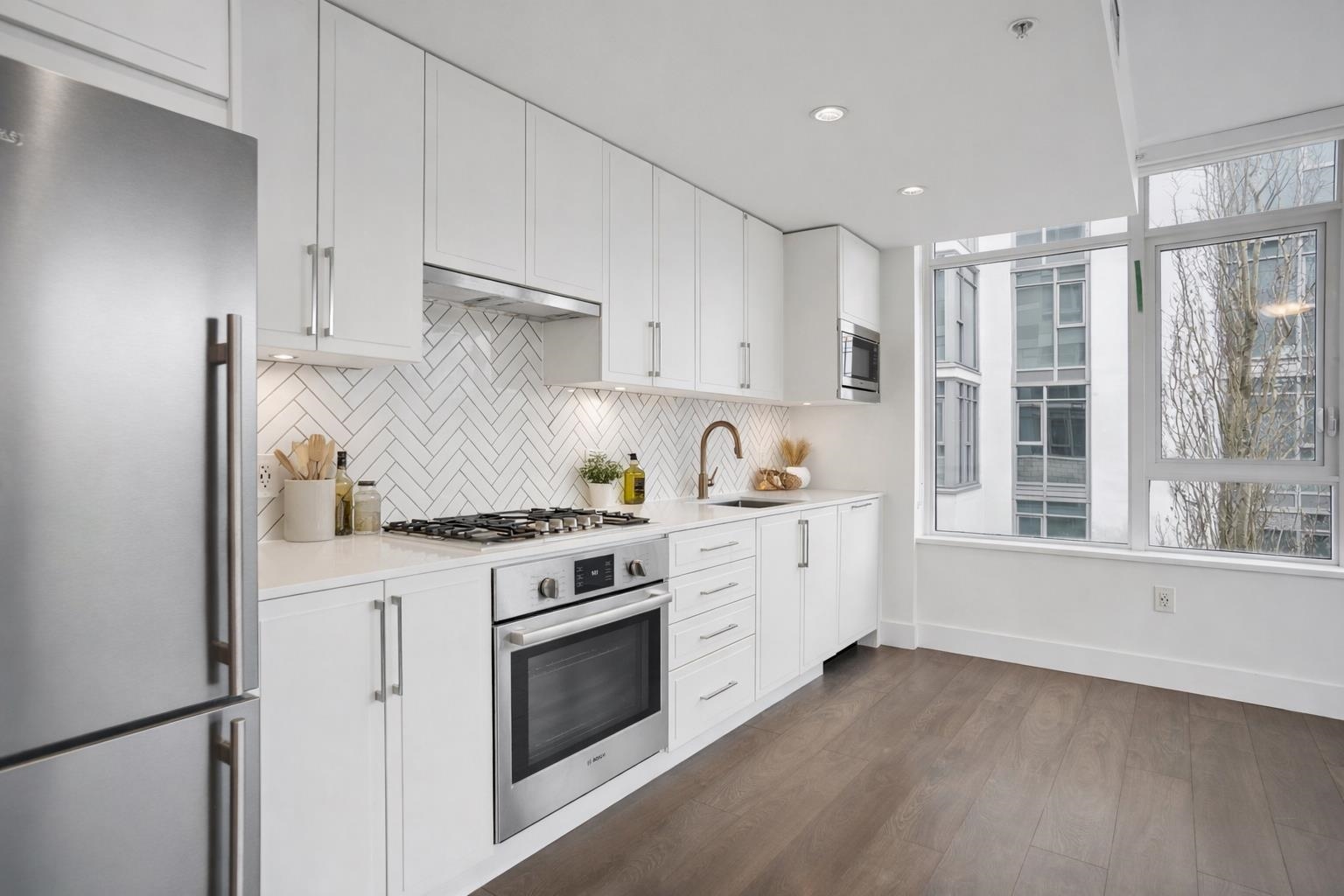 Additional image 4 of 302-2455 Kingsway , Vancouver, BC, V5R 5G8